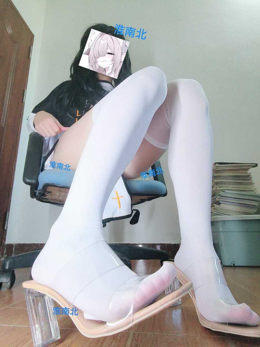 想插妈妈的足穴嘛～杂鱼，给妈妈乖乖舔～
#男娘S #正太 #男娘 #伪娘 #cd #深圳男娘 #河源男娘 #男娘雌堕 #足控 #玉足 
#伪娘调教 #可爱的男孩子