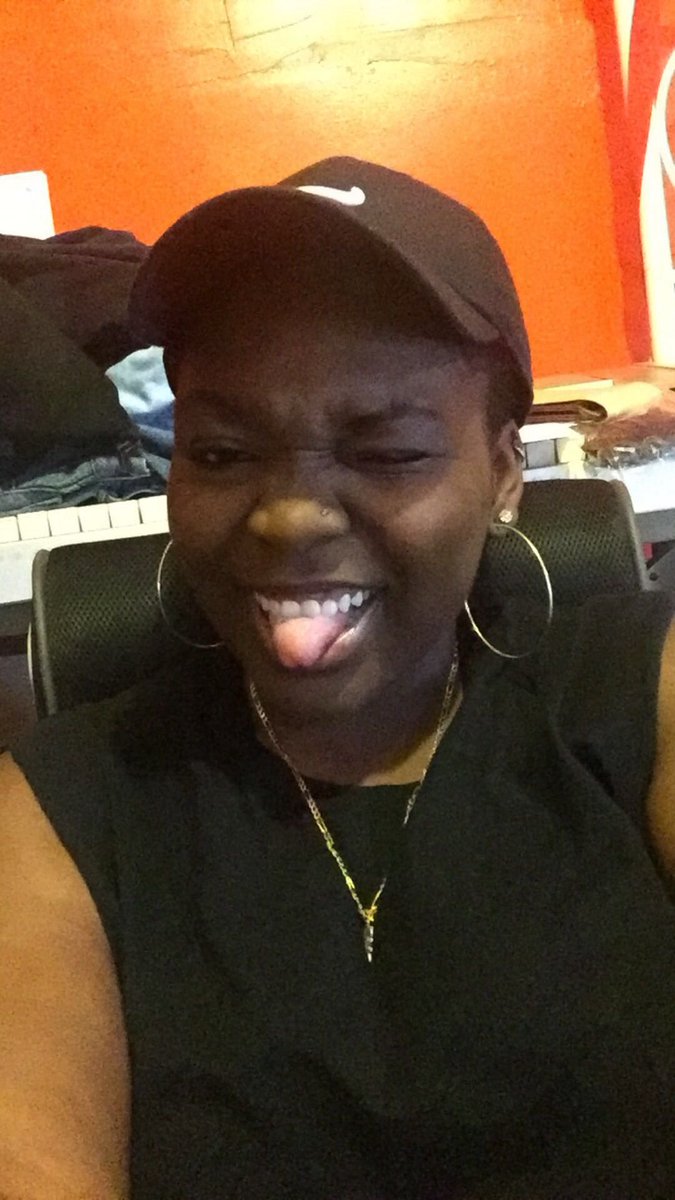 Tinarsjn's tweet image. Mwen an de mil sèz 🌚