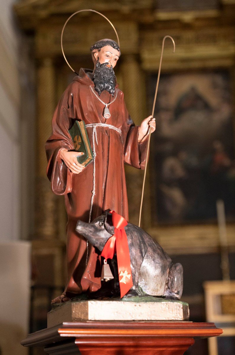 Buenos días, #FelizSábado...  y Feliz San Antón, especialmente a los miembros de la Hermandad de Algete (ordenanzas de 1725) en el día que celebran su tradicional Festividad, primera del calendario algeteño.

*Foto de José Manuel Alfaro