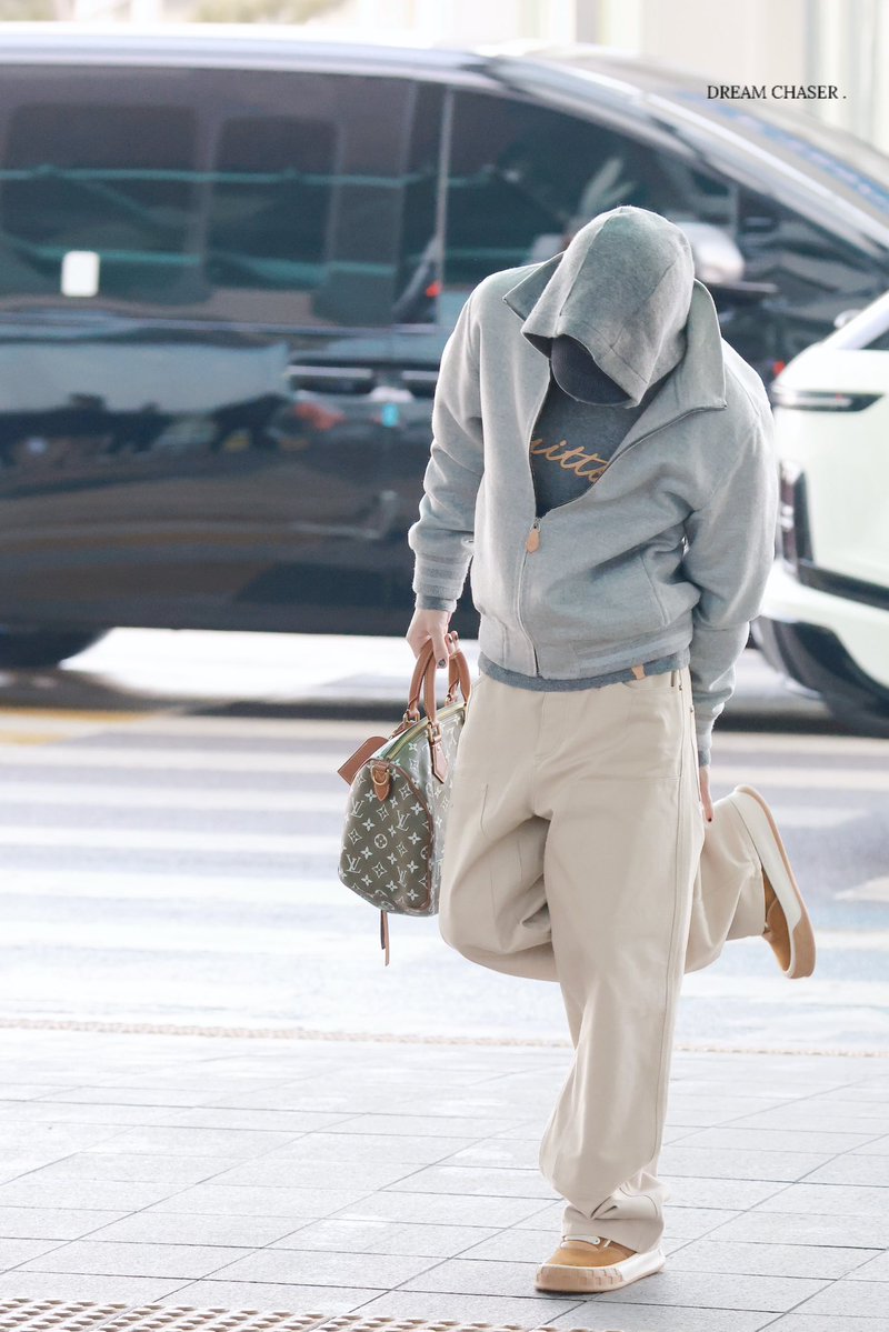 DreamChaser1107's tweet image. 오늘의 명호 

☆
#The8 #디에잇 #서명호 #徐明浩 #세븐틴  ⁠⁠⁠ #SEVENTEEN                         
@pledis_17