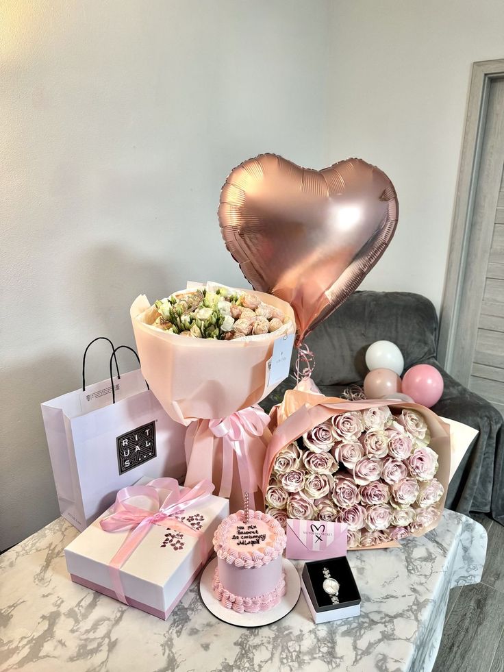 FIXNSONG's tweet image. happy bday, my wonderful princess. i love u to infinity and beyond. 💕