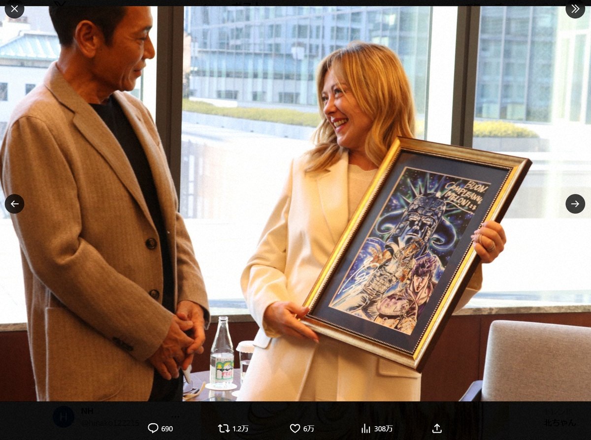 livedoornews's tweet image. 【報告】『北斗の拳』漫画家・原哲夫氏、イタリアのメローニ首相と対面
news.livedoor.com/article/detail…

原氏のXが17日までに更新され、面会を報告した。15日が首相の誕生日であったことから「メッセージ付きジークレー版画をプレゼントさせていただき握手を交わしました」と、2ショット写真を掲載した。
