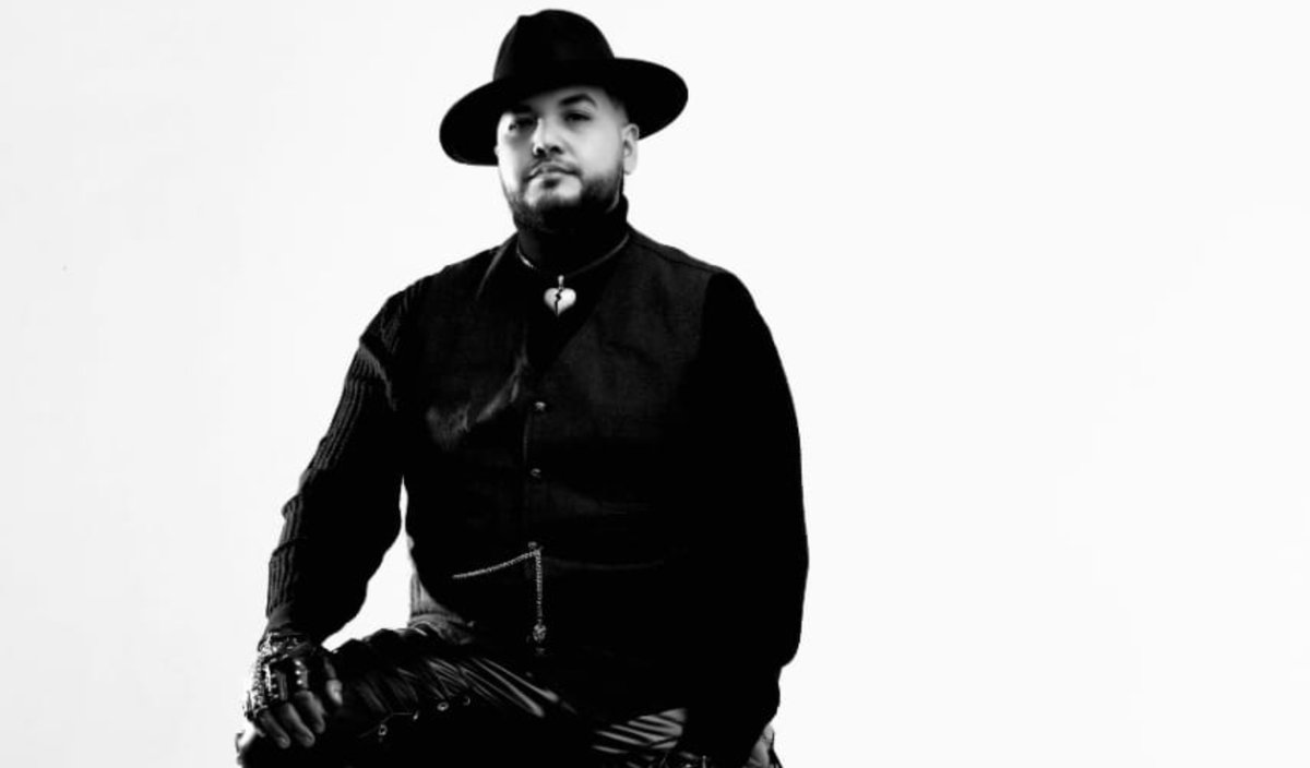 #DeDiversión Jose Carmen estrena «Payaso», un himno de latín pop sobre la traición amorosa

El cantautor californiano, que busca conquistar al público Latinoamericano, presenta su nuevo sencillo, una canción intensa y emotiva.
diarioelsalvador.com/jose-carmen-es…