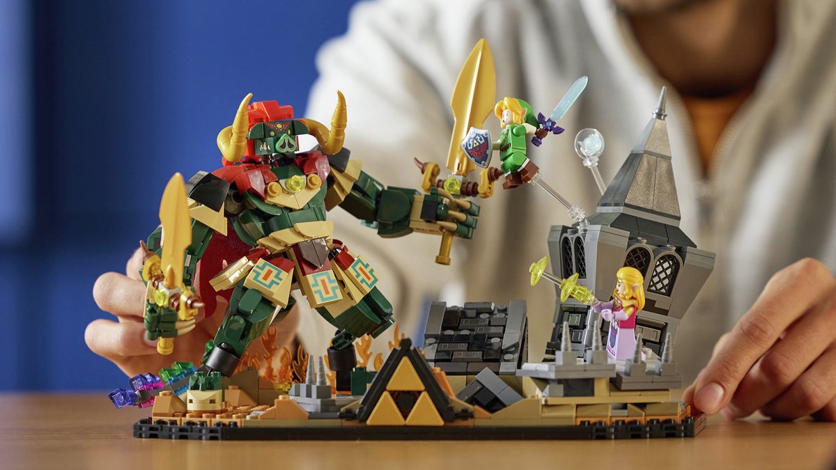 denfaminicogame's tweet image. 『ゼルダの伝説 時のオカリナ』ガノン城での決戦を再現したレゴセットが3月1日発売。本日より予約受付中
news.denfaminicogamer.jp/news/260117c

巨大なガノンや崩れ落ちる城をレゴブロックで表現。リンク、ゼルダ姫、ガノンドロフのミニフィギュアや、マスターソード・ハイリアの盾なども付属