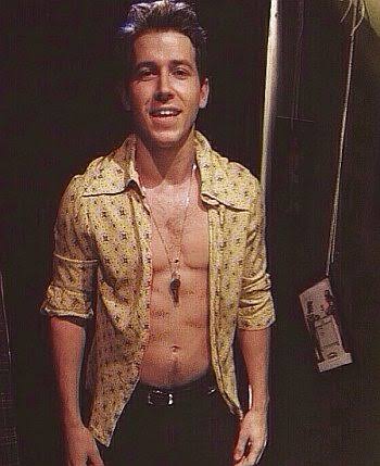 BattinsonMarvel's tweet image. "i just want Eloise to find someone fit"

A fit plant daddy is on his way!