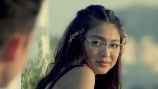 scorpiolustre's tweet image. THE 2016 ARCHIVE: KATHRYN, LIZA, NADINE

we are going deep today.

not just the movies. i’m talking magazine covers, tv commercials, viral interviews, and the stats that prove they owned the entire philippine economy in 2016.
receipts attached at the end. 🧾
a thread. 🧵👇