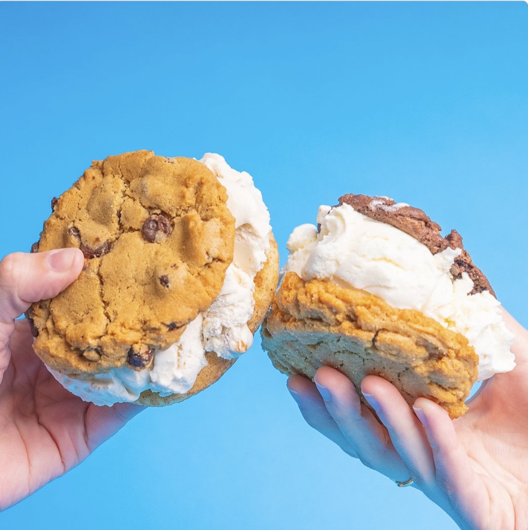 Lights, camera, cookies! Join <a href="/captaincookiedc/">Captain Cookie</a> every Monday at dusk for movie night at their Western Market location. They're serving up blockbuster vibes and sweet treats to match. captaincookiedc.com. 📸: <a href="/captaincookiedc/">Captain Cookie</a>