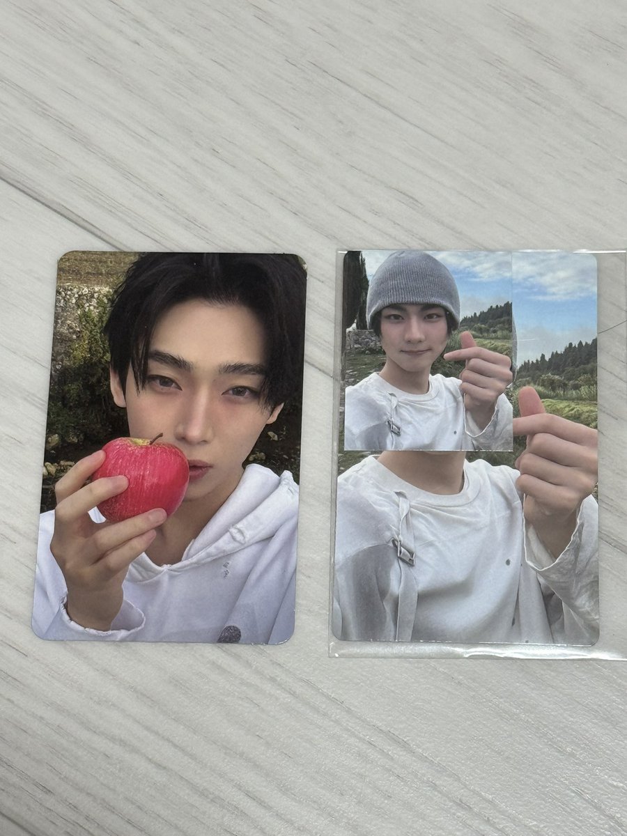 331ml's tweet image. 엔하이픈 포카 교환

Me: 선우 정원
You: 제이 

18일 (오늘) 인기가요 가는데 만나서 교환하실 분 우대합니다!