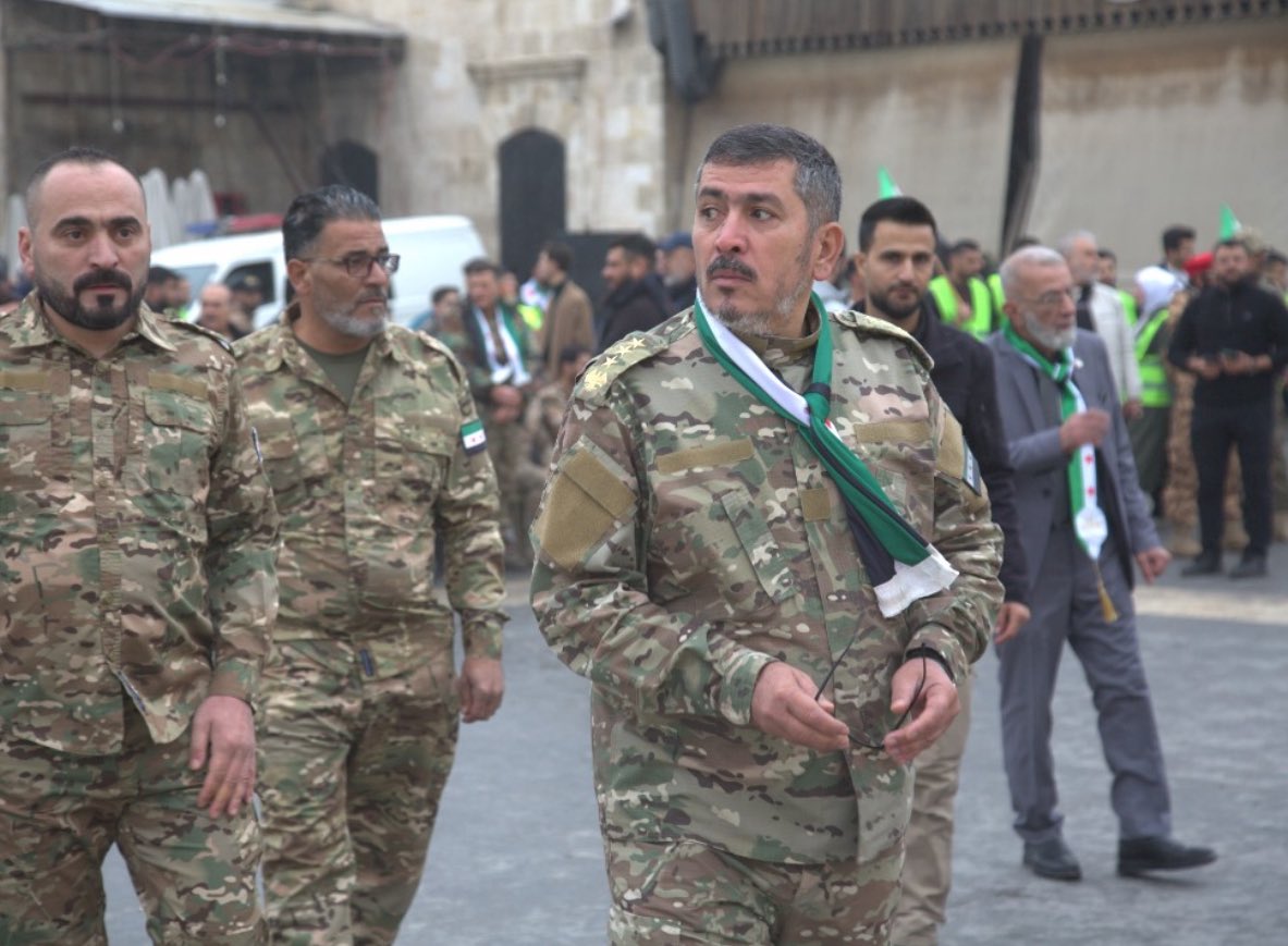 Suriye Savunma Bakan Yardımcısı Fehim  İSA istifa etti. 

İstifanın nedeni olarak Kürtlere dilsel ve kültürel haklar verildiği duyurulurken Türkmenlerin yok sayılması