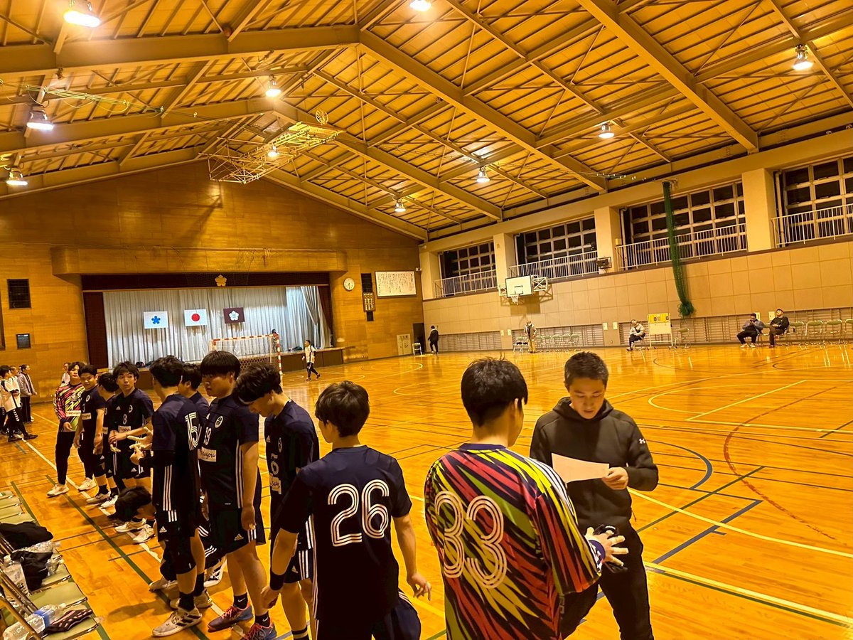 dohoclub's tweet photo. 『Ｏリーグが開幕』
岐阜県大垣市で毎年１月〜３月に開催される(地域の)リージョナルリーグ。

愛知県にもクラブリーグがあるように、各地域にはそこにしっかり定着している社会人リーグが多数存在しており、学生競技を終えた社会人ハンドボーラーたちの貴重な活躍の場となっています。
#ハンドボール https://t.co/32FEoUp0Jm