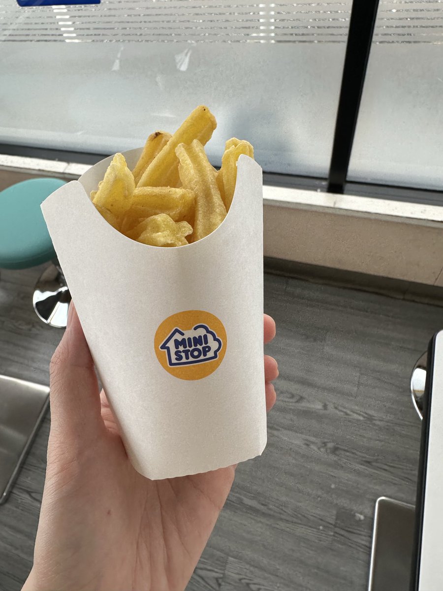 mmm07160's tweet photo. Xフライドポテト無料券プレゼント企画！🍟
1/17 14:00~15:00に @ministopfanと #バリとXポテ活 をつけてミニストップのXフライドポテトの画像を投稿しよう！
https://t.co/wLxjEAI338 https://t.co/z5Bg5HCiPL