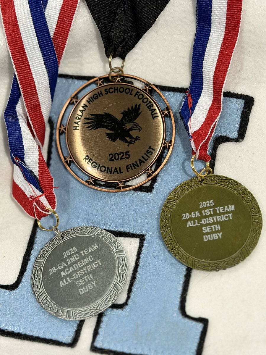 DuBeast_TX's tweet photo. Blessed to have been with all my boys one more time looking back at the 2025 season at our @HarlanHawks_FB banquet last night. Honored to have #unanimously earned 28-6A #1stTeam All-District Defensive and also earned 28-6A #2ndTeam Academic All-District. Grateful for a great season, my teammates, and coaches. Next season can’t come fast enough! Let’s gooooo!🚀 @coachesalas @CoachMikeDarr @Coach_Inco @CoachRod4623 @Coach_JMolina @CoachTonyTNT @JoeVac70