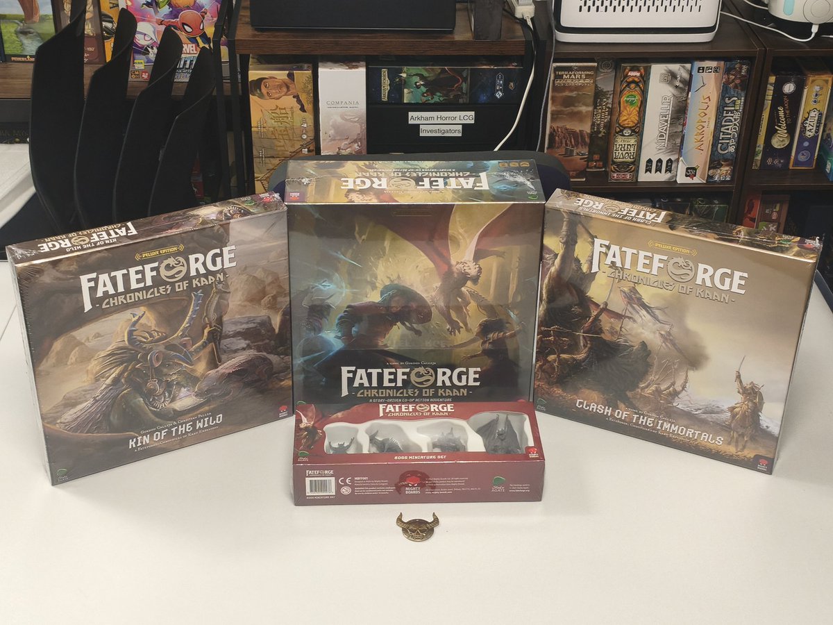hawkbrand2's tweet photo. クラウドファンディングしたボードゲームが3つ一気に届いて、テンションあがるとともに収納に頭を抱えてる。#ボドゲ #海外ボドゲ #CLOUDSPIRE #FATEFORGE #GRIMCOVEN https://t.co/WNnK3PFeSS