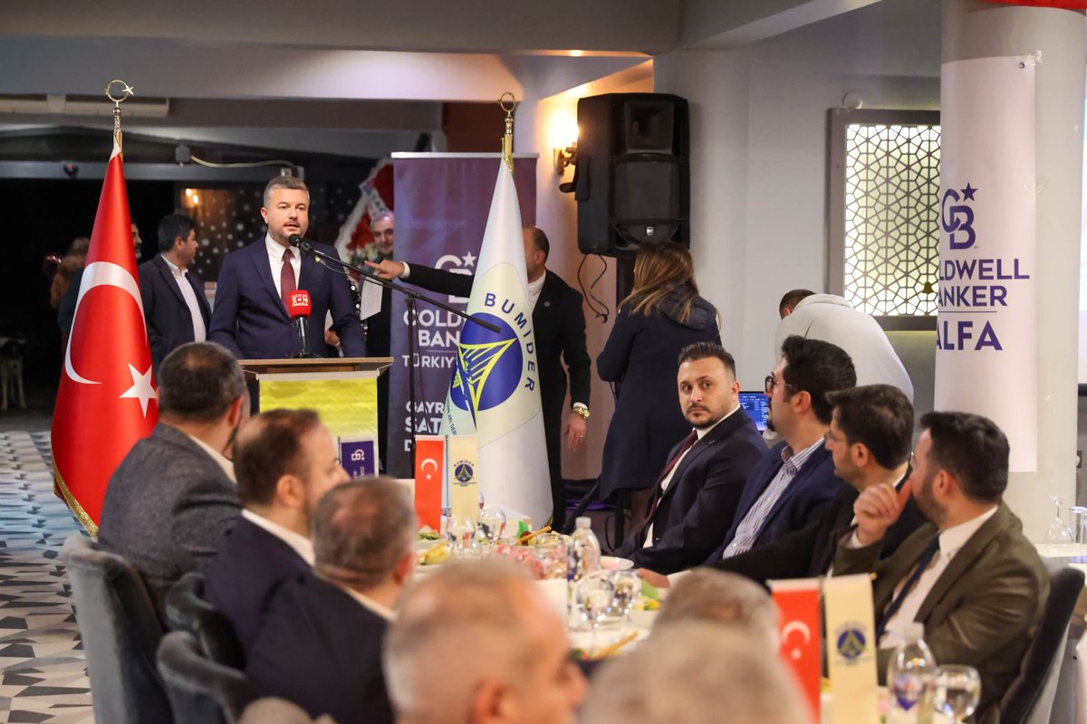 demokratgundem's tweet image. "Buca’yı birlikte dönüştüreceğiz!" ✨

Buca Belediye Başkanı @gorkemdumanbuca , BUMİDER üyeleriyle buluştu

 ✅ Öngörülebilir belediyecilik anlayışı
✅ Ruhsat ve imar süreçlerinde şeffaflık
✅ Vatandaş rızası ve sosyal donatı önceliği

DETAYLAR LİNKTE👇 

demokratgundem.com/bucada-kentsel……