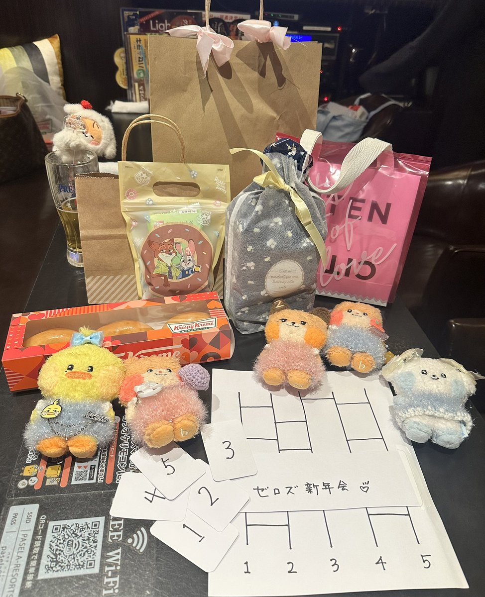 ♥新年会♥

辿り着くまでにまぁまぁ苦労したけど……
強い意志を持って！
ほぼ上野から上野まで！！

今日も楽しすぎた♥♥♥
みんなで見るボイプラ楽しすぎ♥笑

今年もたくさん笑おうね♥♥♥♥
♥春夏秋冬♥