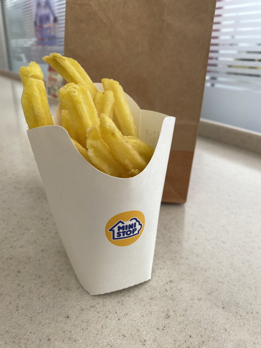 ranraion3's tweet photo. Xフライドポテト無料券プレゼント企画！🍟
1/17 14:00~15:00に @ministopfanと #バリとXポテ活 をつけてミニストップのXフライドポテトの画像を投稿しよう！
https://t.co/yuZ5n8FWXq https://t.co/fWCyP7hOV9