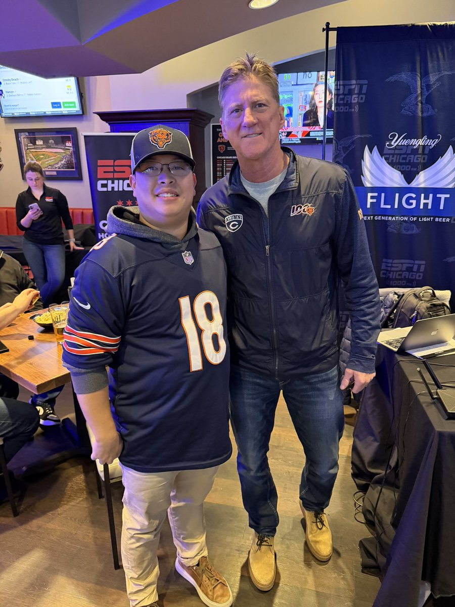 BrucePham1's tweet photo. Great event today. Go Bears 🐻⬇️!! @WaddleandSilvy https://t.co/qS1eadT6he
