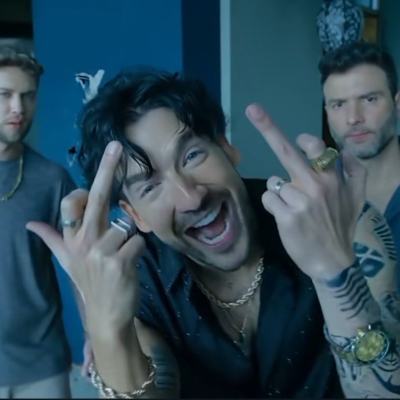 marlvscharly's tweet image. ABRO HILO DE Carlos Torres intentando (y fracasando) defender al cancelado Charly Flow.
#LaReinaDelFlow3