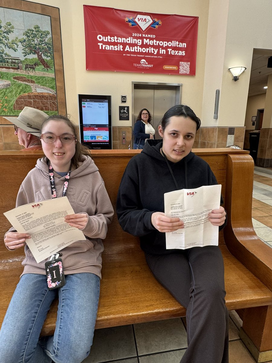 Fiona Hoffman tweet media