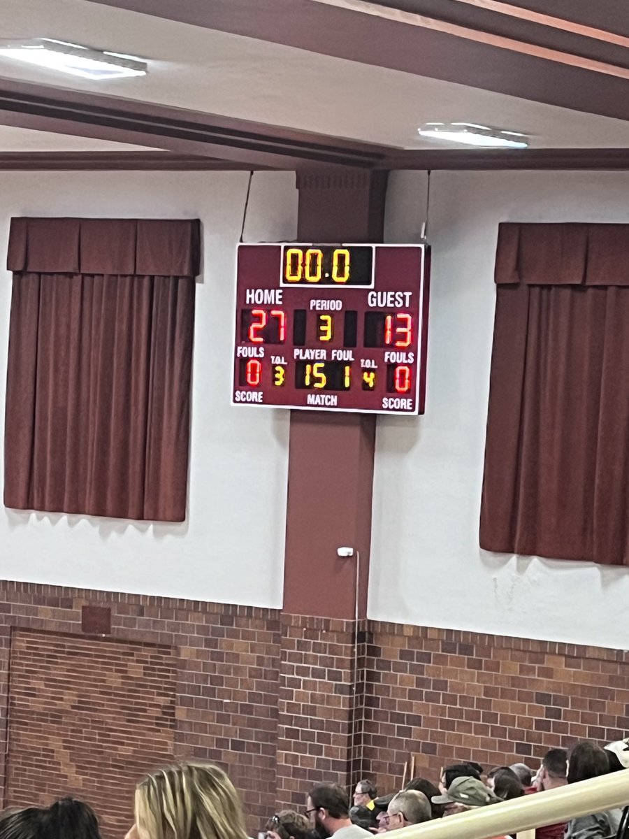 At the half, the Lady Cats lead Pawnee City in the B division of the MUDECAS tournament. #EMFbobcats