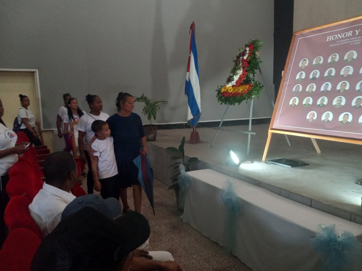 Desde el costero municipio de #Guama, también llegó el homenaje a los hermanos caídos en la República Bolivariana de 🇻🇪.
#VenezuelaNoEstáSola 
#CubaEstáFirme