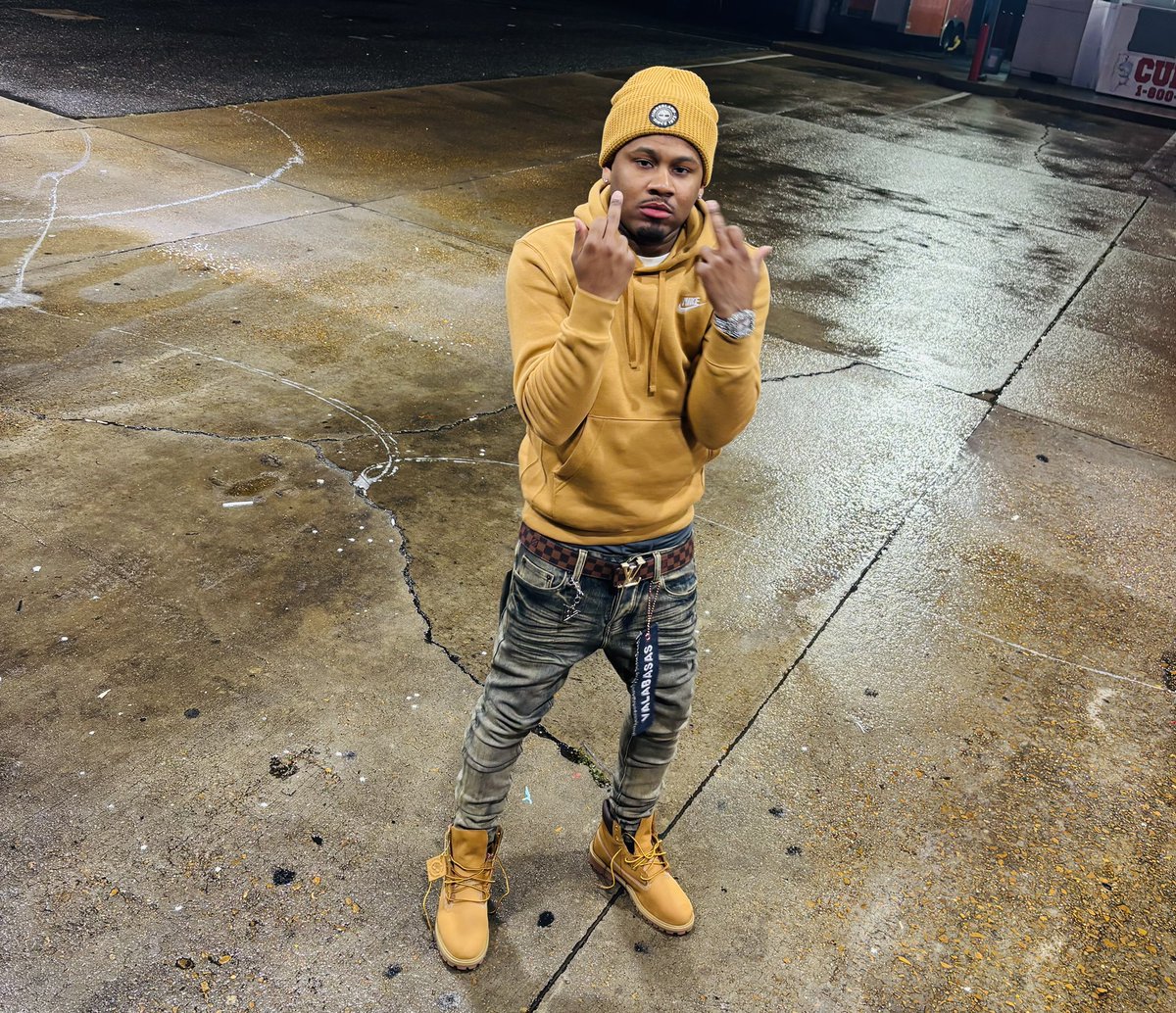 deesvagee's tweet image. Ian Been on this Bitch in Min