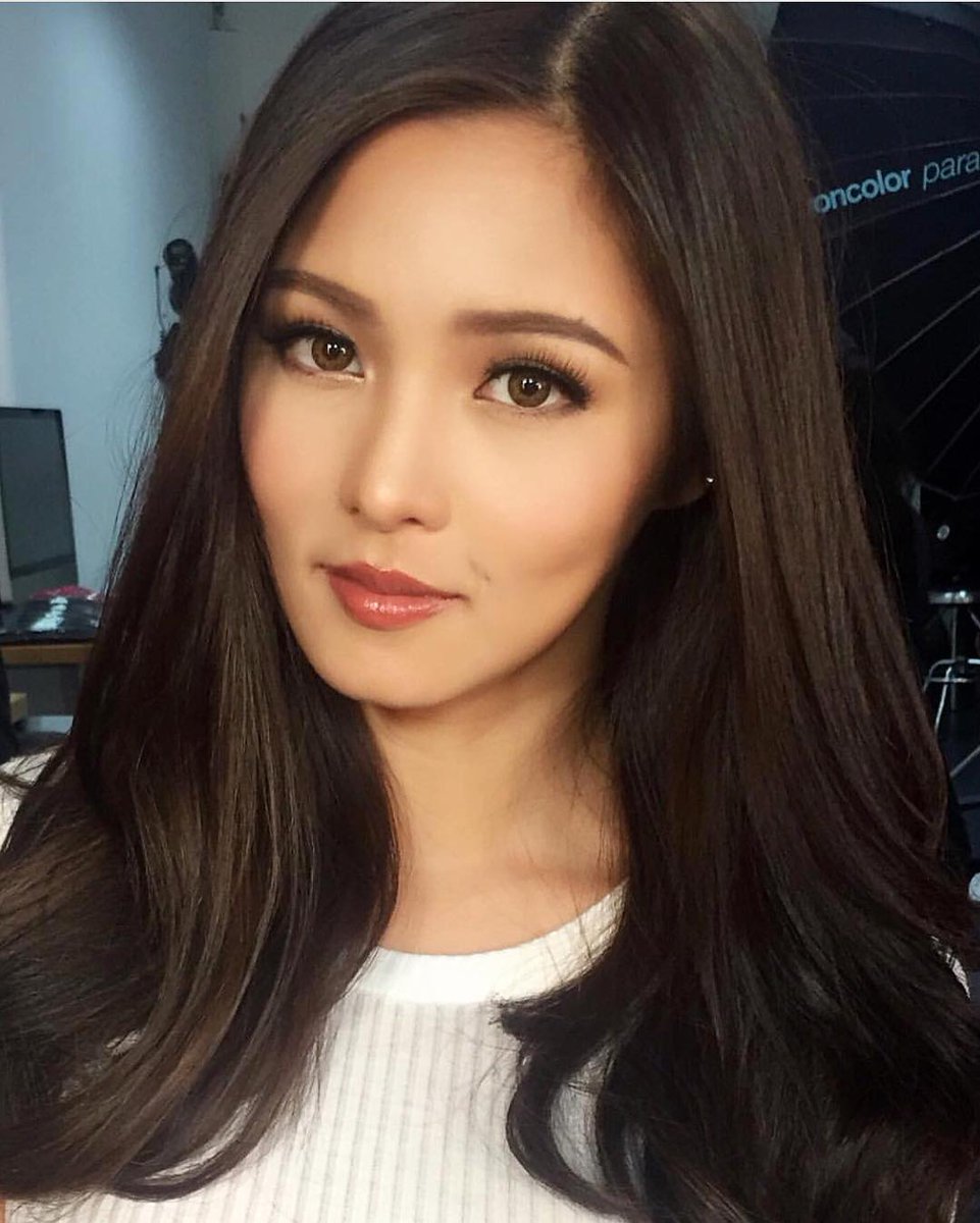 gmanetwork's tweet image. 2016 KIM CHIU ✨

#ItsShowtime host Kim, full of smiles and charm! 💖

📷: #KimChiu on Instagram