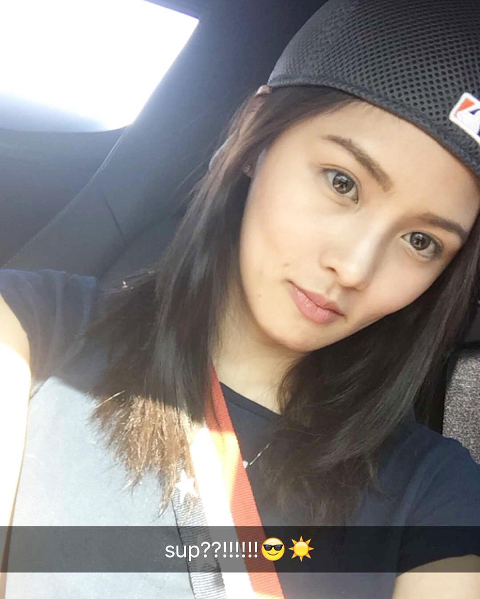 gmanetwork's tweet image. 2016 KIM CHIU ✨

#ItsShowtime host Kim, full of smiles and charm! 💖

📷: #KimChiu on Instagram