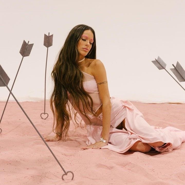 tinicravee's tweet image. GETTING READY                    TO MAKE HISTORY