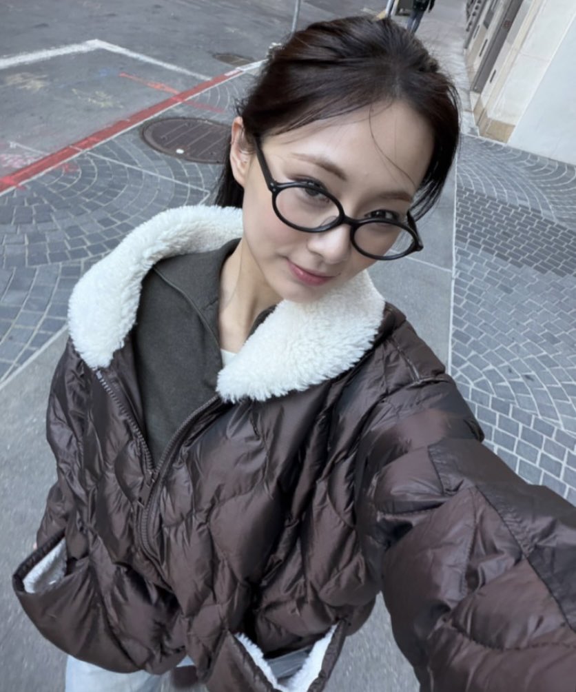 jichaetzu's tweet image. MY ANGEL SHE’S ADORABLE