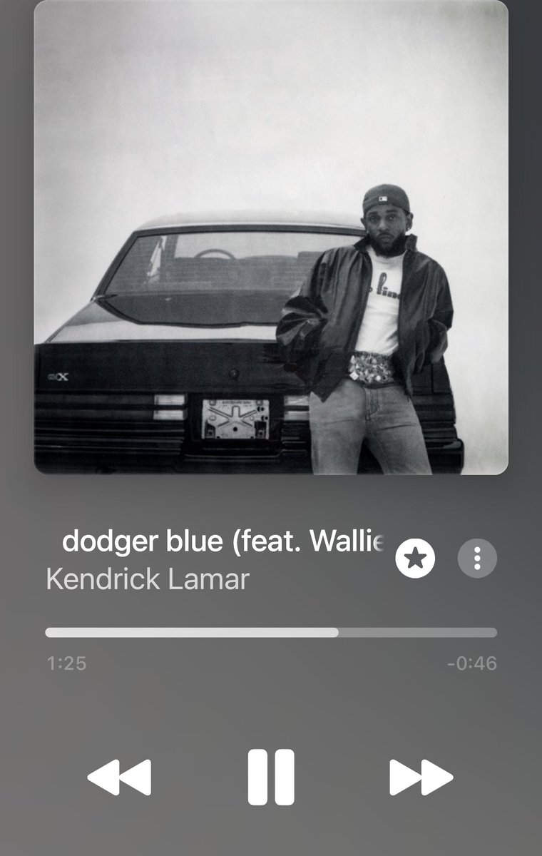 kingeric313's tweet image. Still on it #gnx #kendricklamar 💯