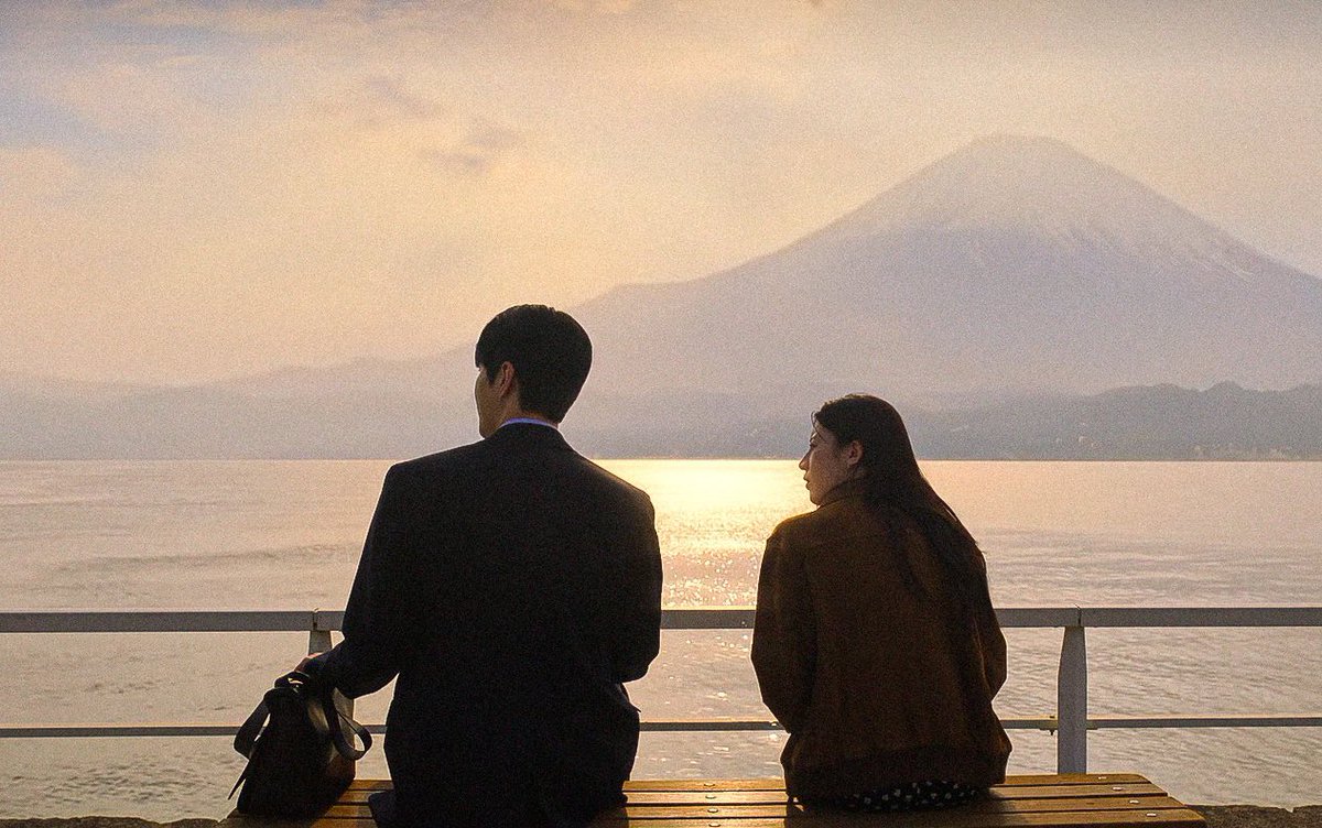 usehuniverse's tweet image. #CanThisLoveBeTranslated is such a breath of fresh air. No childhood trope, no forced connections. just two strangers falling in love💘💖