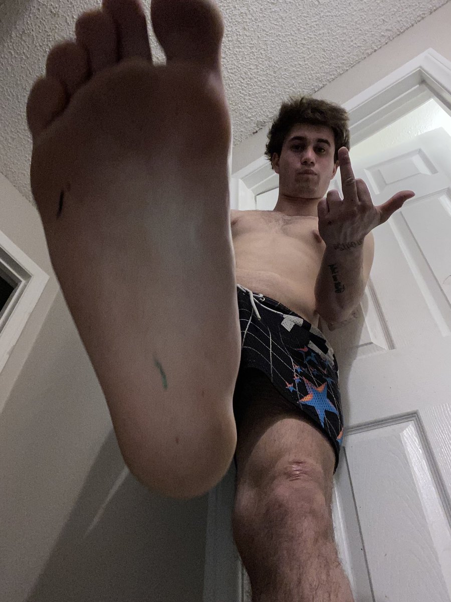 Brennerwoo19135's tweet image. my soles🦶 Make F🅰️g tax friday so much harder to not obey 🧎‍➡️🧎‍➡️
