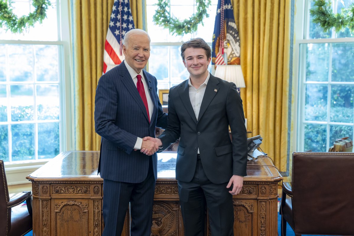 harryjsisson's tweet image. Man, I miss Joe Biden and Kamala Harris.