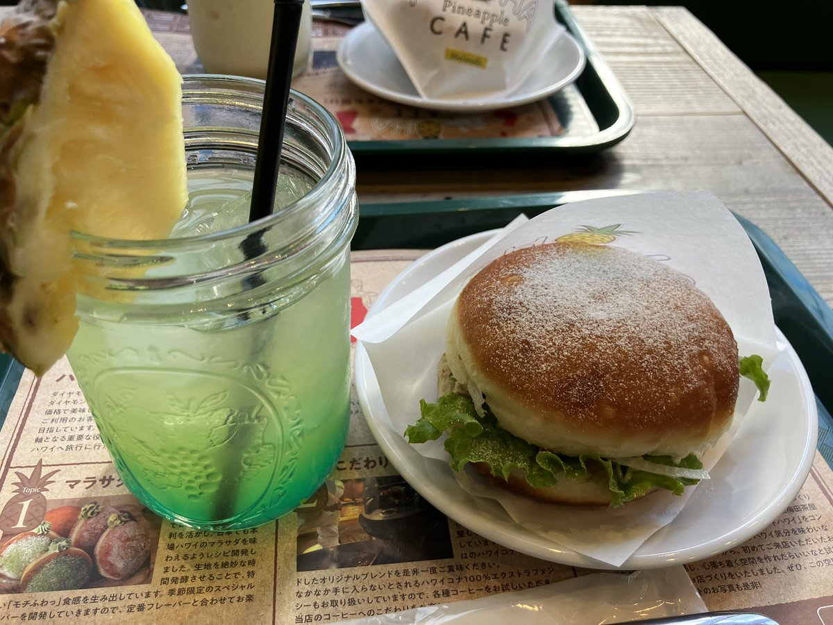 梅田茶屋町で、ハワイアンな朝食。