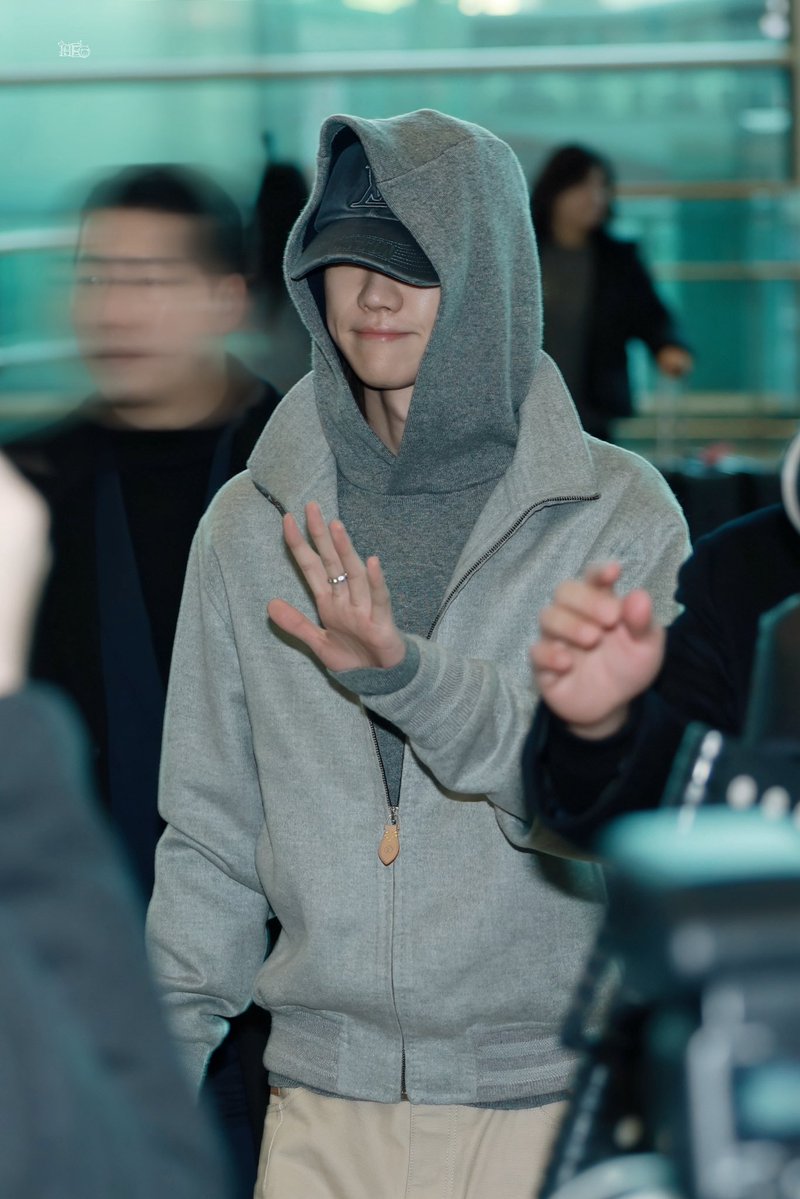 HEO_EightKwan's tweet image. 260117 ICN출발

#디에잇 #서명호 #徐明浩 #ミンハオ #THE8 #Minghao #세븐틴 #SEVENTEEN