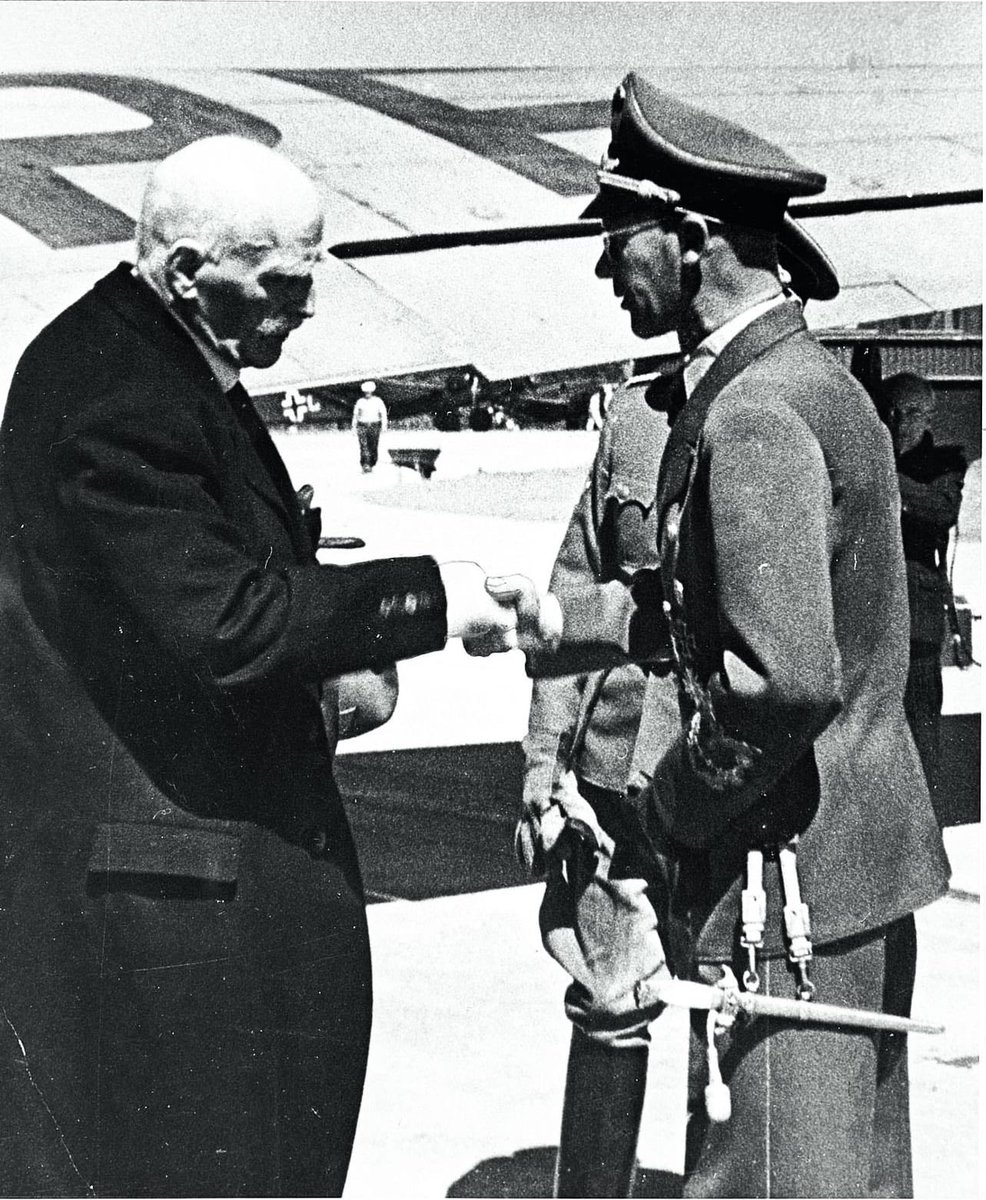 BenjaminNorton's tweet image. History repeats:

In 1943, fascist Norwegian author Knut Hamsun won a Nobel prize. He loved the Nazis so much that he gave it to Hitler's propaganda chief Joseph Goebbels as a gift.

Venezuela's far-right extremist opposition leader María Corina Machado did the same with Trump.