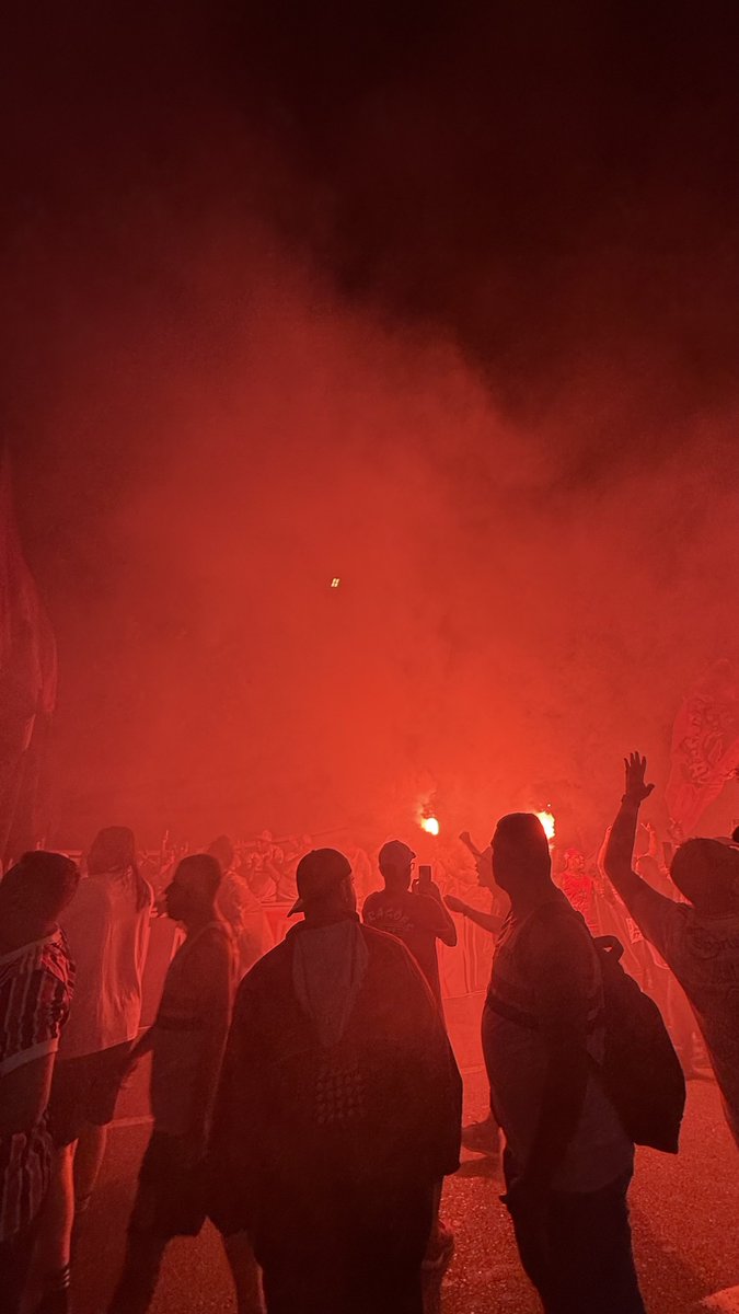 SaoPauloMiIGrau's tweet image. CAIUUUUUUU

CAIUUUUUUUU

VAMO SÃO PAULOOOOO