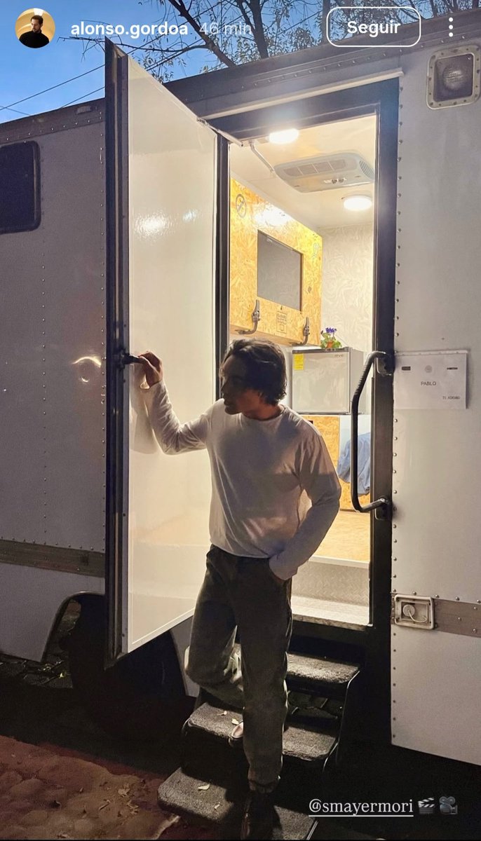 Entre llamados tardíos y sueños que no descansan ✨🎬
Morí sigue construyendo su camino con trabajo, constancia y pasión. Paso firme, mente clara y corazón en lo que ama.
#SergioMayerMori