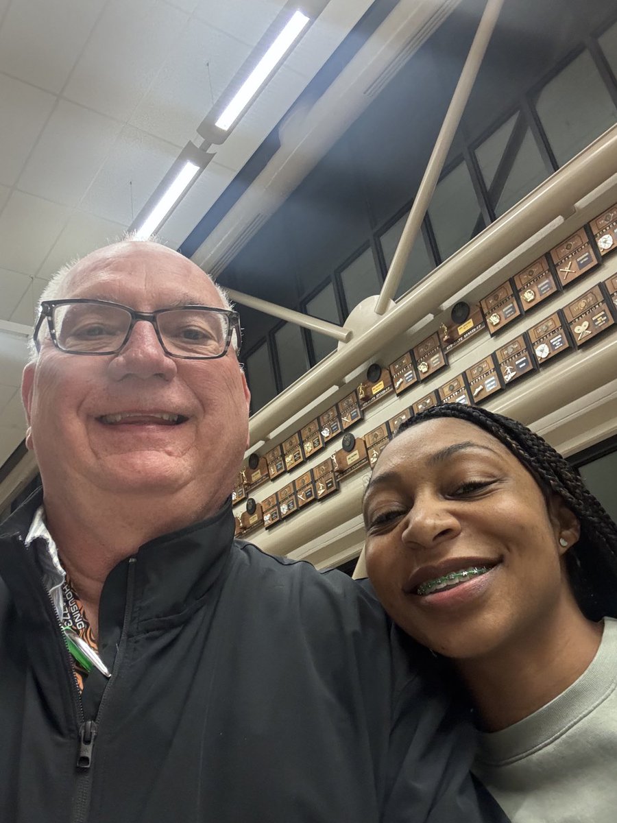 JOHN ISHEE tweet media