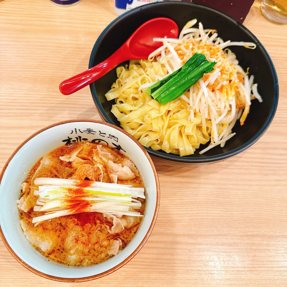 辛い！旨い！好き！
今日もお待ちしてます！
 #我武者羅  #つけ麺  #旨辛  #menu  #ﾃｲｸｱｳﾄ 11時から16時まで ⏱