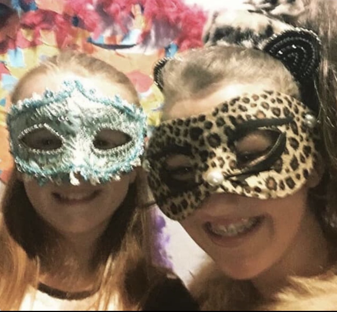 #2016challenge Masquerade ball sept 2016 with my bestie Charlotte 💖🎭💃🪩
Fun fact: 20 minutes after this photo was taken i fell on my wrist and broke it and spent the night getting X-rays and a cast put on and spent 8 weeks in it. Never cried so much! ❤️😂