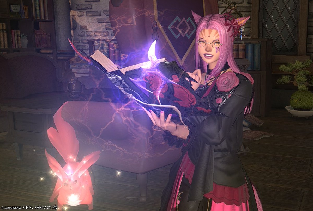 SrinityFF's tweet image. My FC leader on Hali has been too busy to play so I've been taking care of things. While the master's away, S'harra will play😼...and enjoy a warm drink. ☕🐱
#miqote #FFXIV