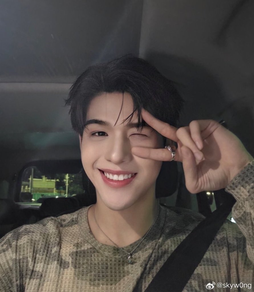 sknn2228's tweet image. นอนไม่หลับลูกกายมีงานวันนี้ คิดถึงมากครับ หืออออออ ใครไปให้กำลังใจสกายเซฟไฟลท์ทุกคนนะคะ  ทางนี้ทีมหน้าจอรอเทรนด์ #SkyWongravee