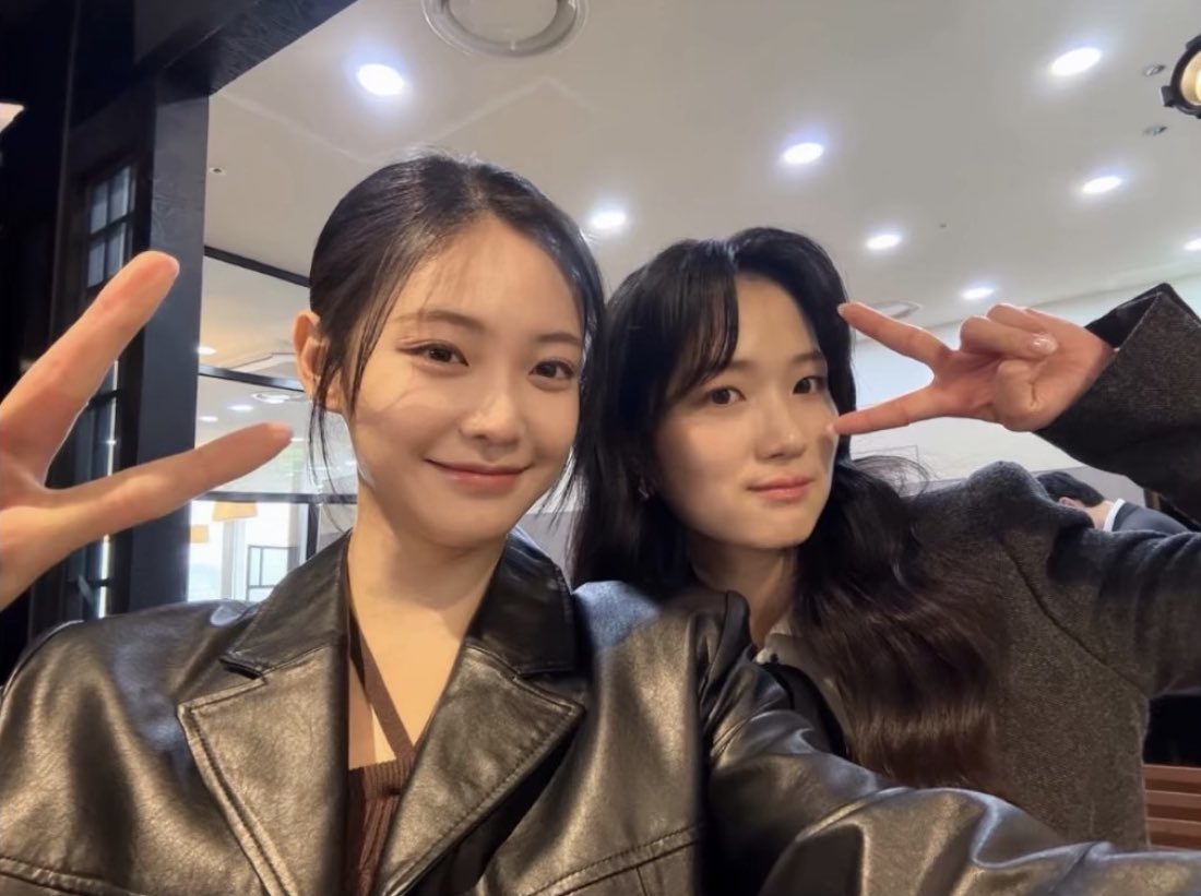 김혜윤 우다비 둘다 애기공주님들이야
귀여워🥹🤍🤍🤍🤍