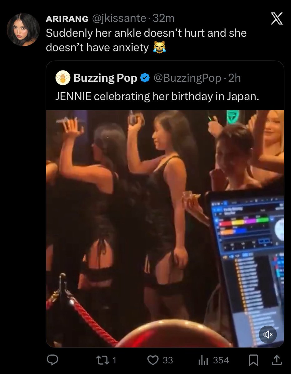 _bratzone's tweet image. The concept of getting mad at jennie just because shes enjoying her birthday party