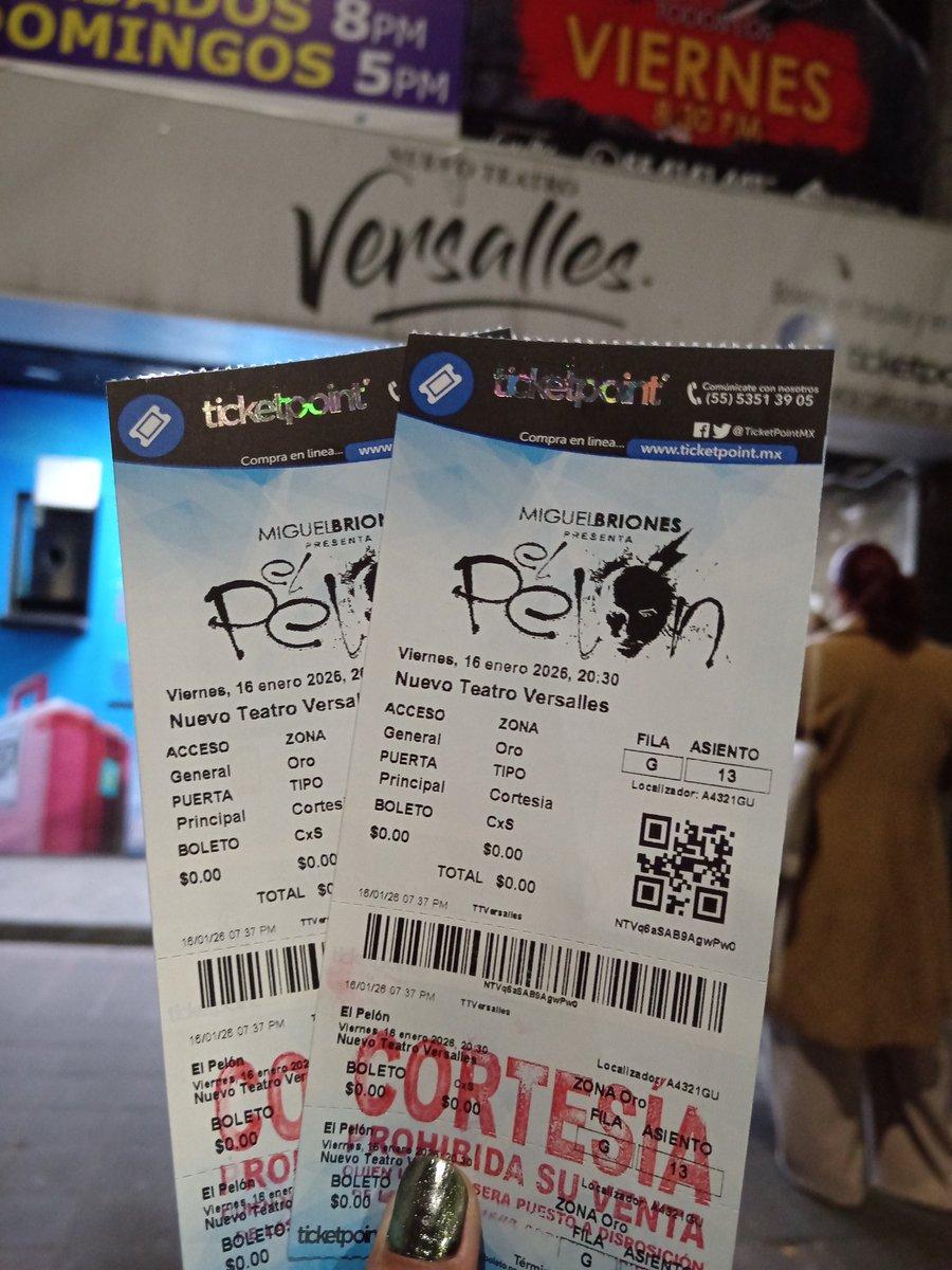 Hoy toca noche de carcajadas con <a href="/PelonGomis/">Héctor Suárez Gomís</a> en el #TeatroVersalles. 🎭

Gracias por la invitación a mis amigos de <a href="/DinamicxSLM/">DINAMICX</a>