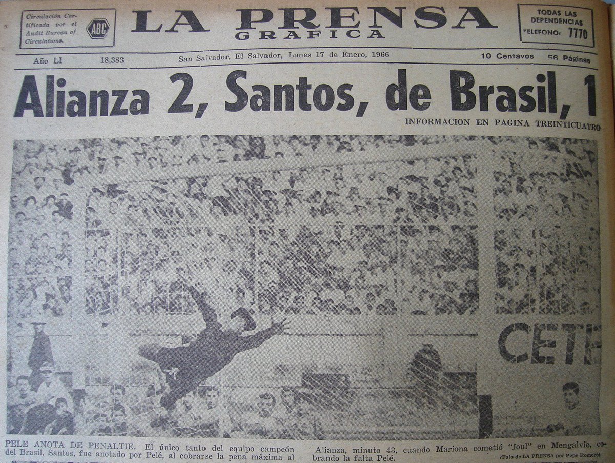 AlianzaFC_sv's tweet photo. #OTD | Un 16 de enero de 1966, Alianza escribió una página eterna en su historia al vencer 2-1 al Santos F.C. de @Pele en el Estadio Nacional Flor Blanca. 🐘⚽️

Una día inolvidable que cumple 60 años de grandeza. 🏳️🤍🩵

Los goles de aquella hazaña:
⚽️ (0-1) Pelé 🇧🇷 (43’ p.)
⚽️ (1-1) Verón 🇦🇷 (58’)
⚽️ (2-1) Sepúlveda 🇨🇱 (89’ p.)

#AlianzaFC 🅰️