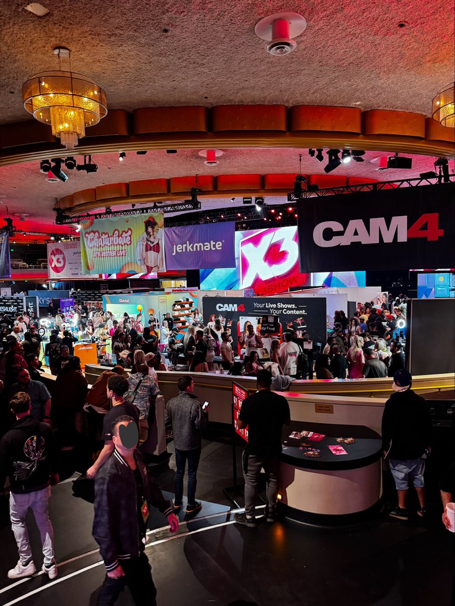 Creator Helper tweet media