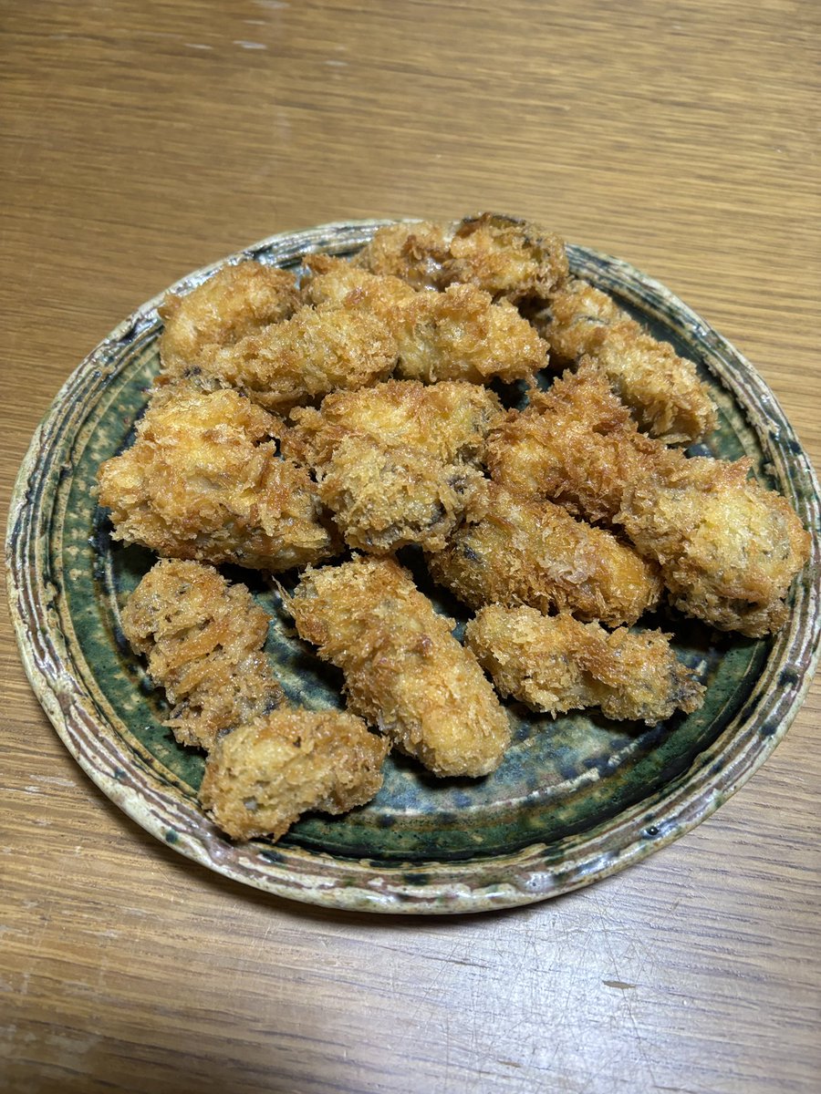 genyooyaji's tweet photo. 牡蠣フライの翌日の牡蠣丼が本当に美味しいのだ https://t.co/7rJggidBMr